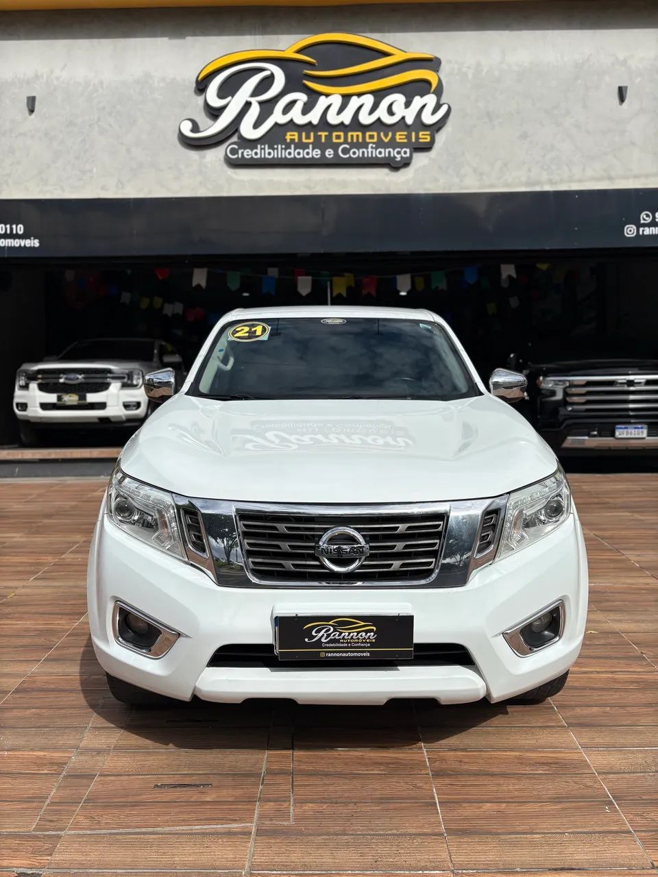 Nissan FRONTIER 2021