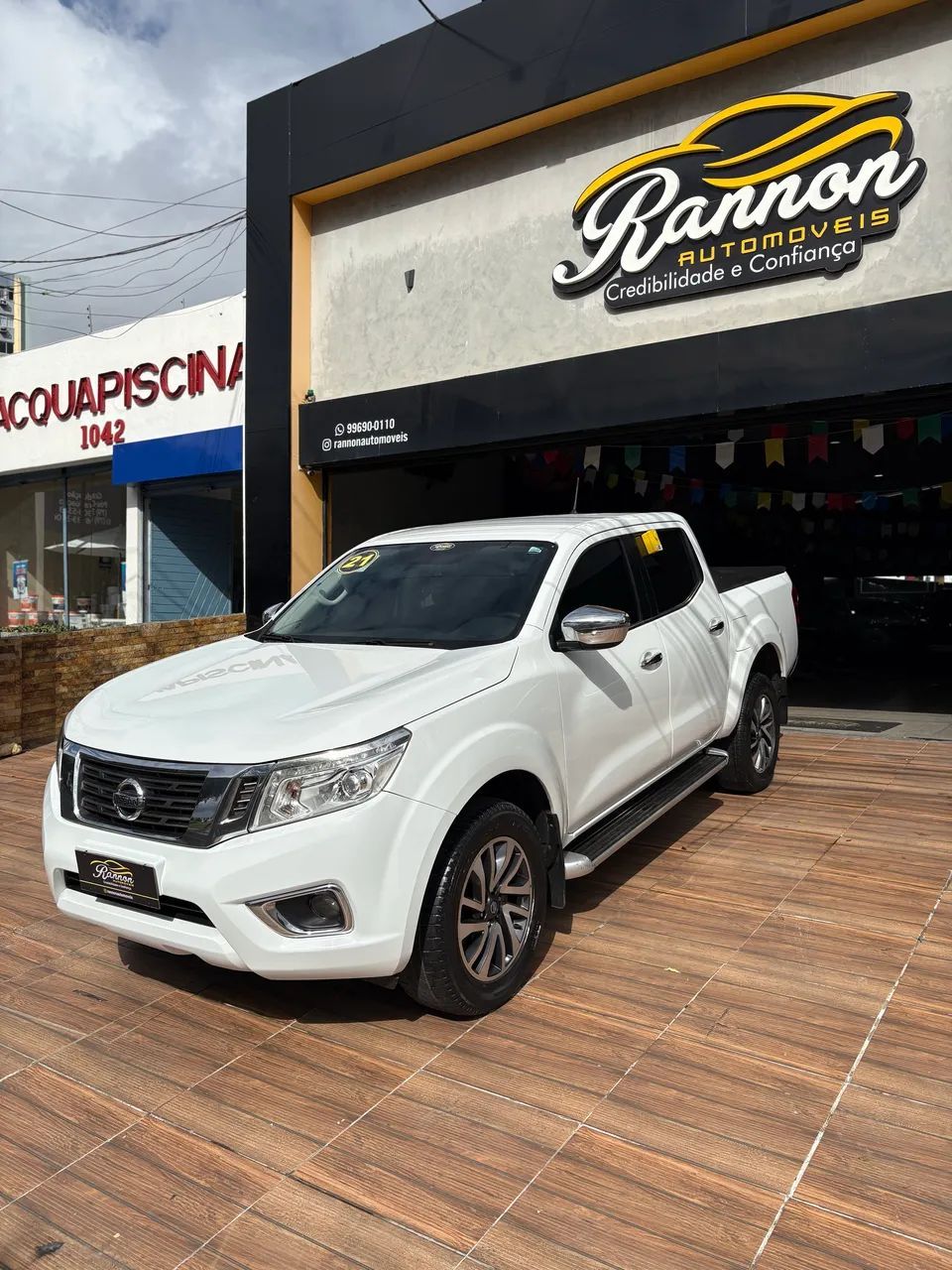 Nissan FRONTIER 2