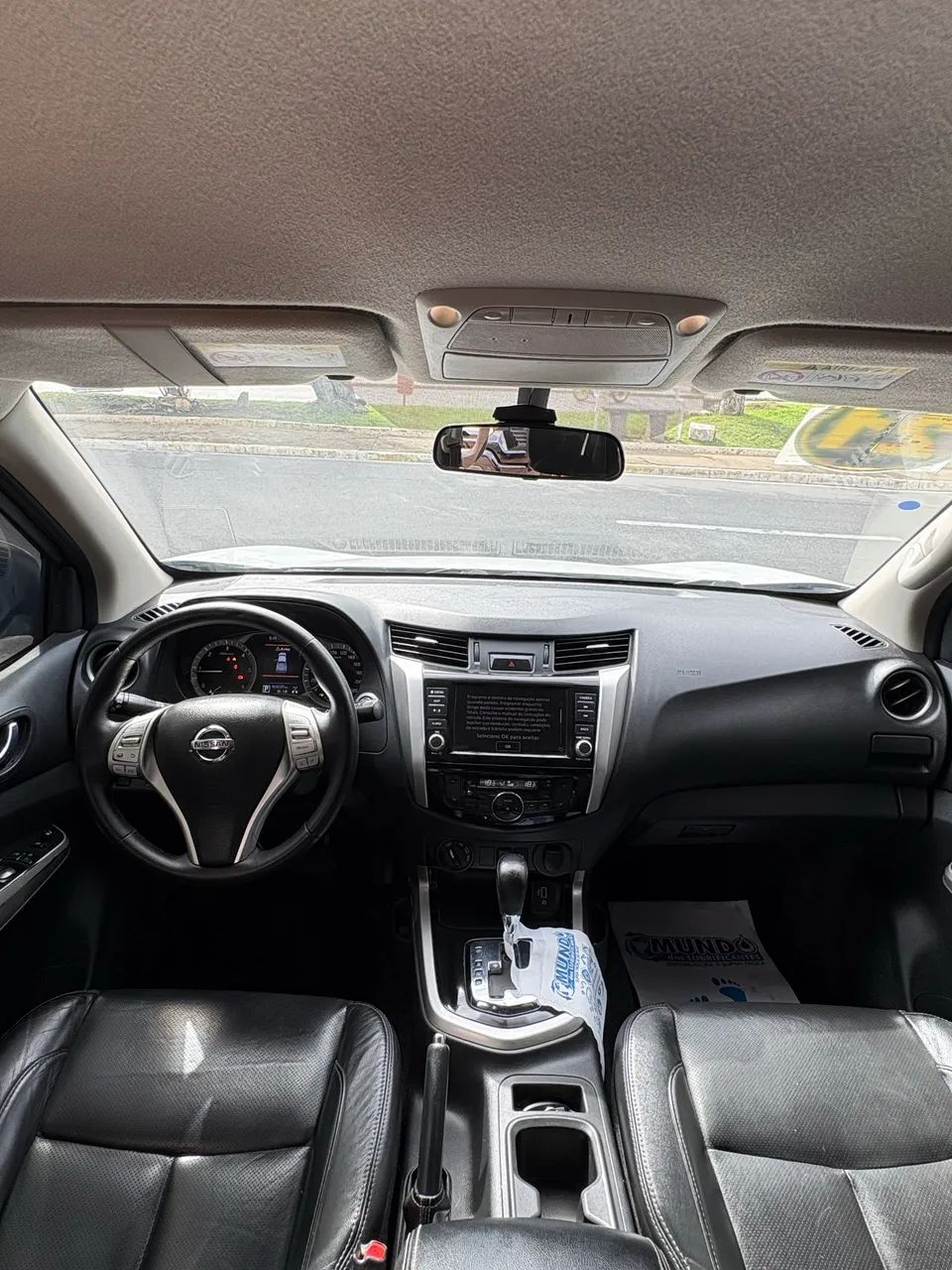 Nissan FRONTIER 9