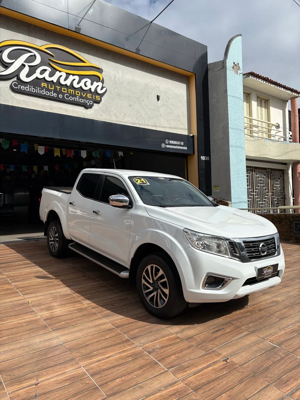 Nissan FRONTIER 3