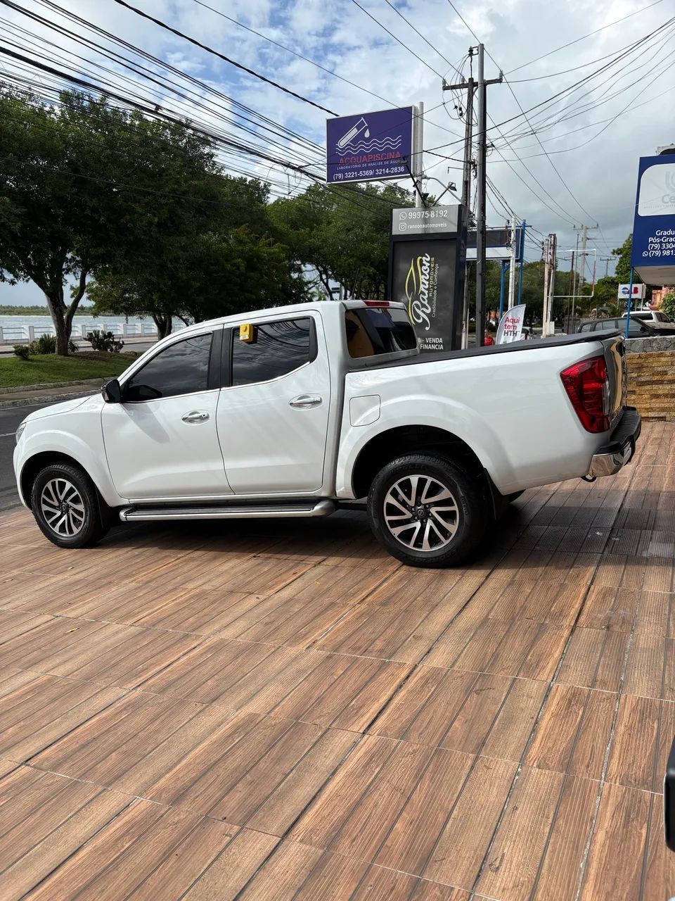 Nissan FRONTIER 6