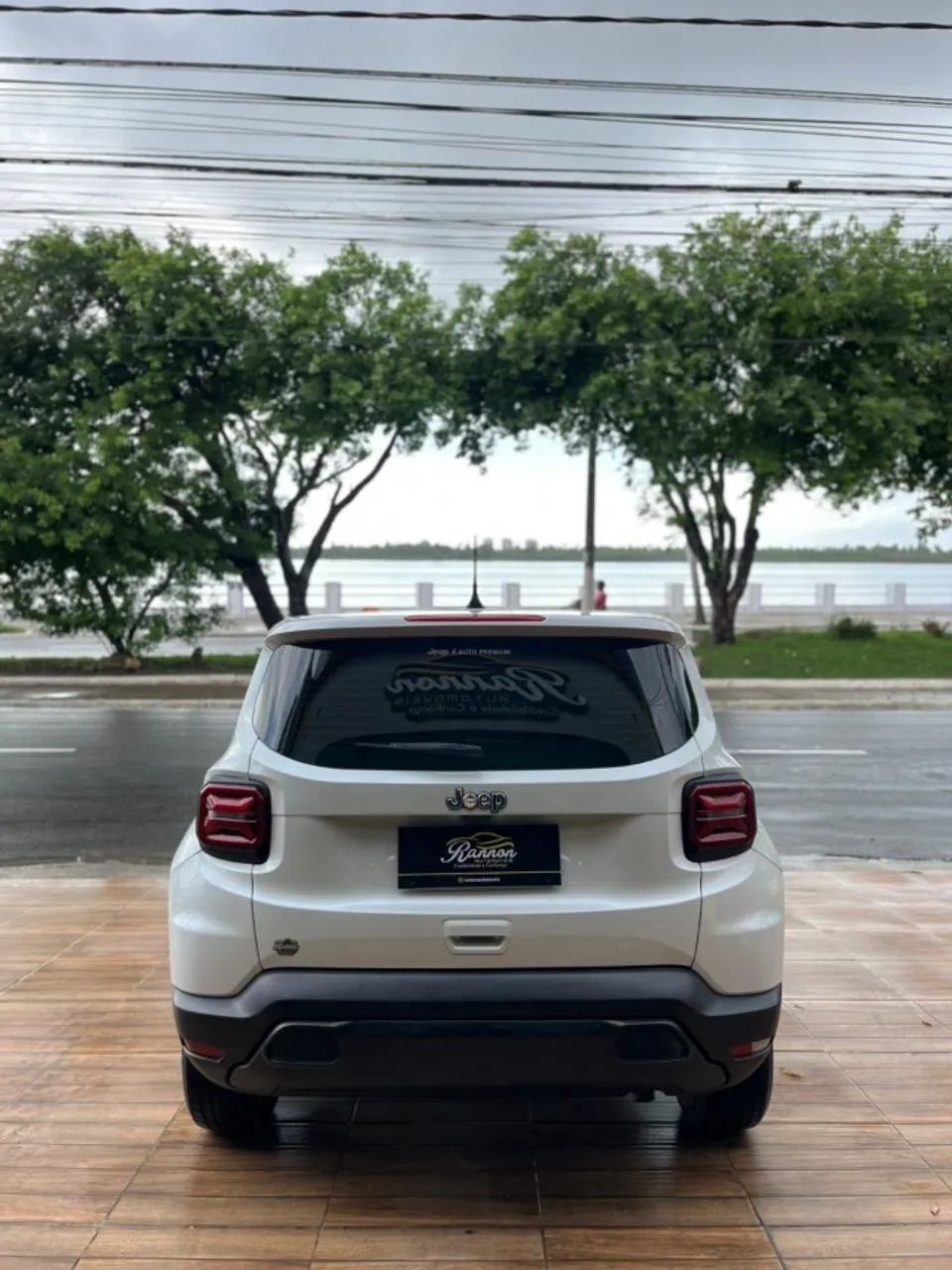 Jeep RENEGADE 4