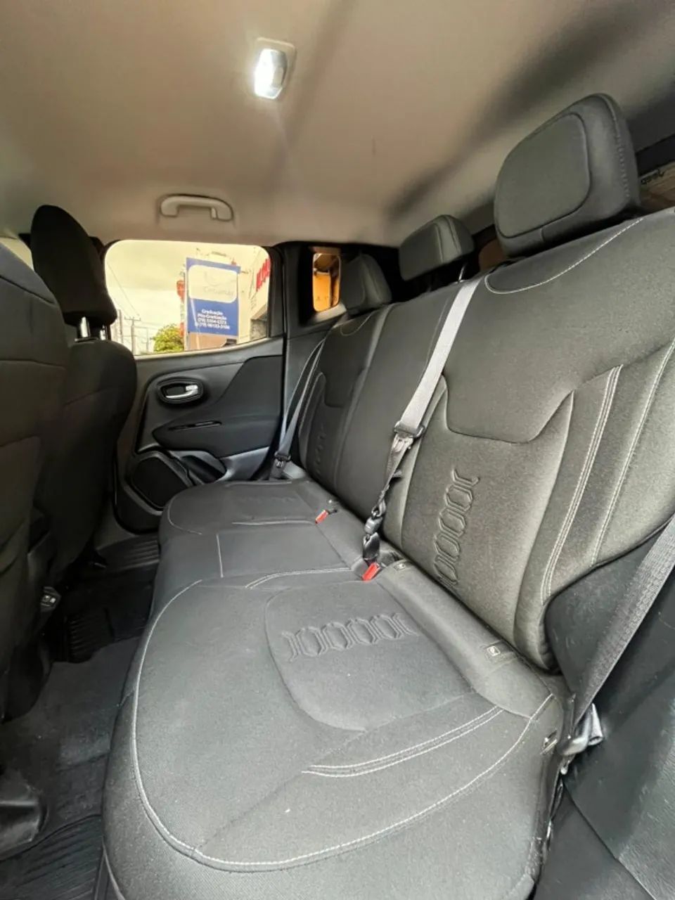 Jeep RENEGADE 10