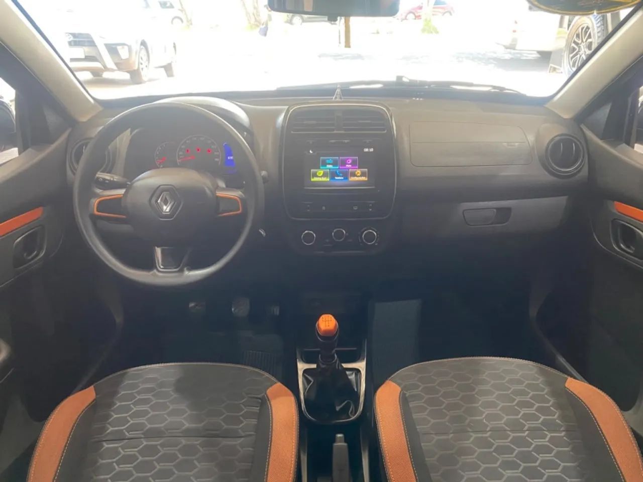 Renault KWID 7