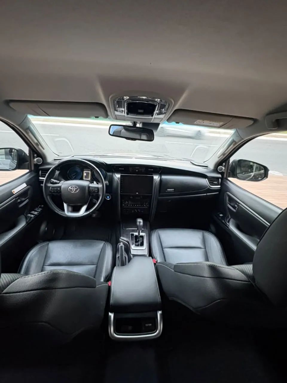 Toyota HILUX 7