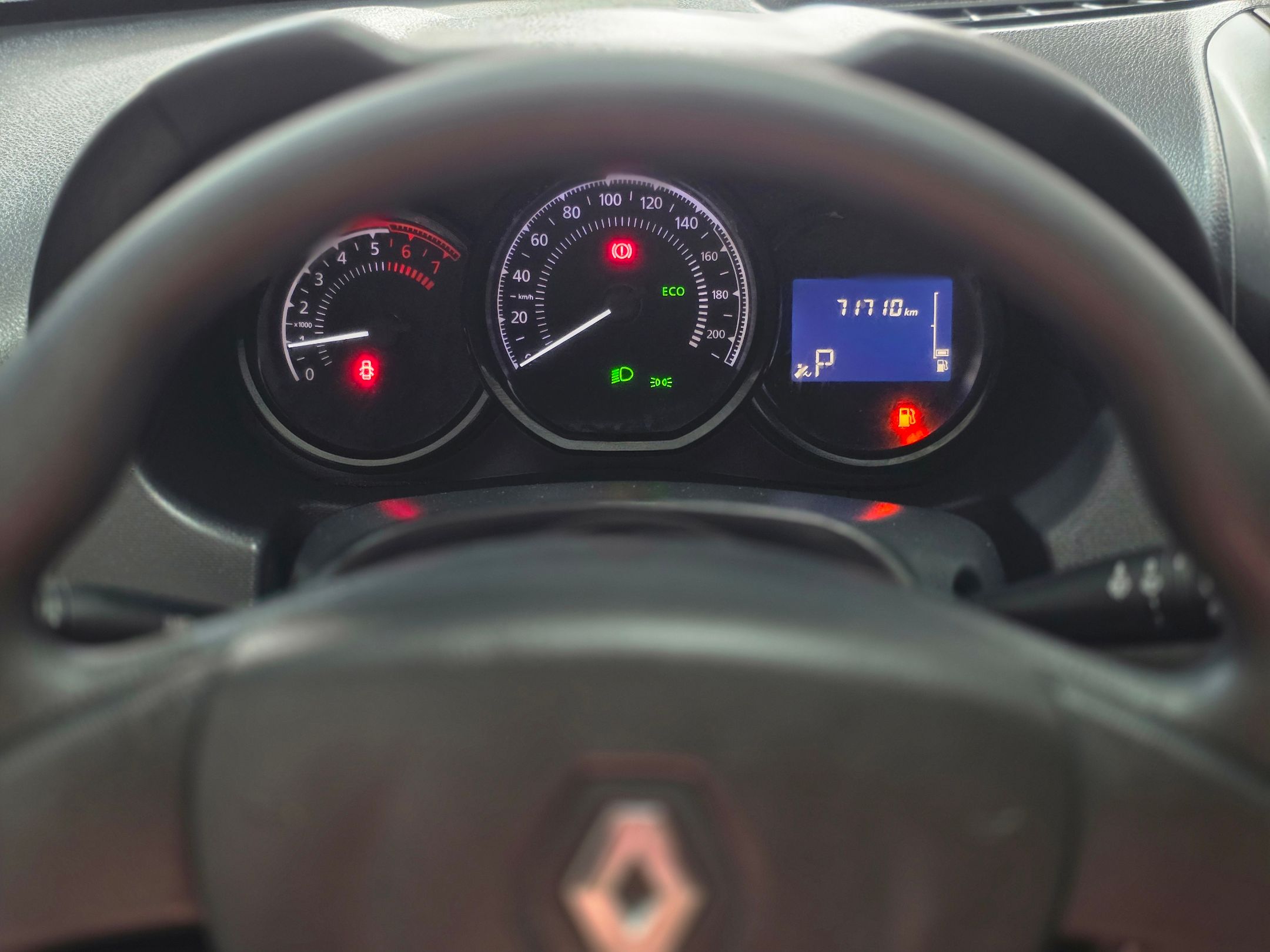 RENAULT DUSTER 16 13