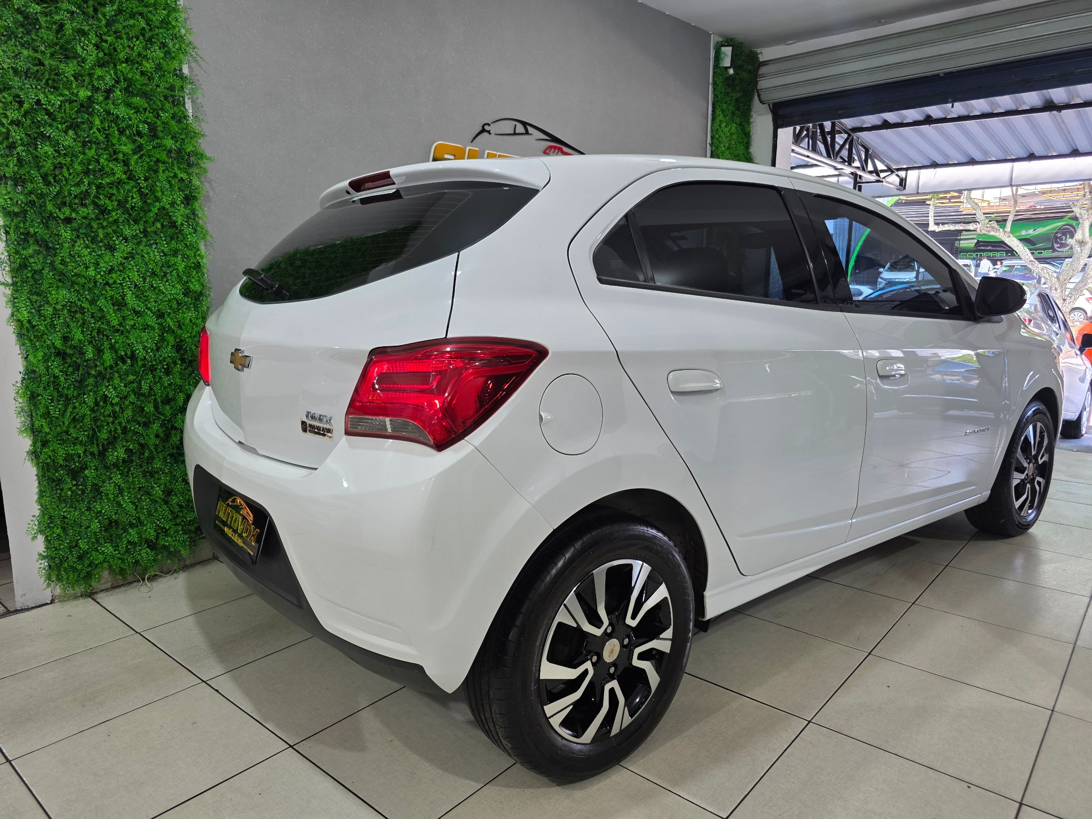 CHEVROLET ONIX 6
