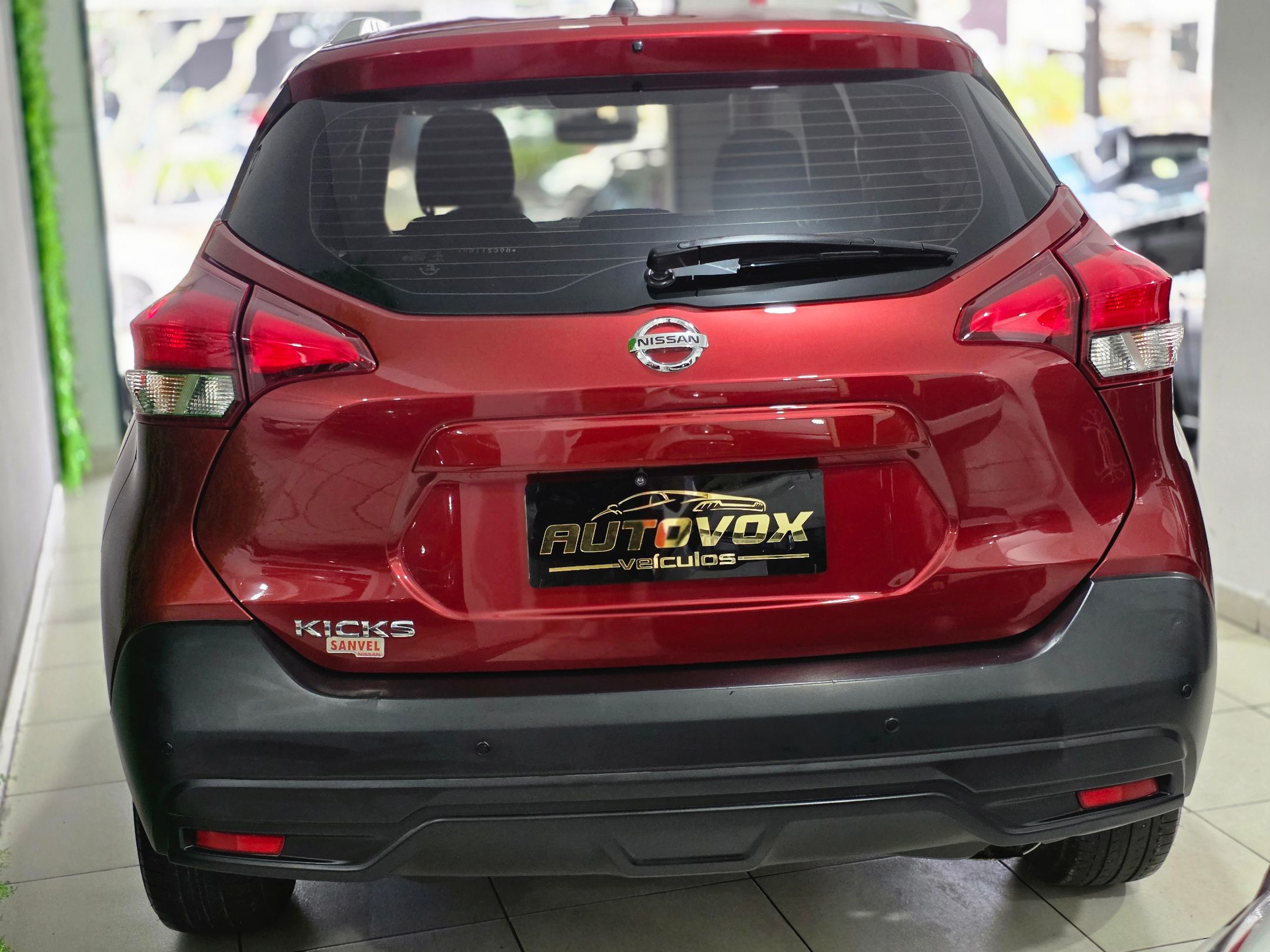 NISSAN KICKS 8