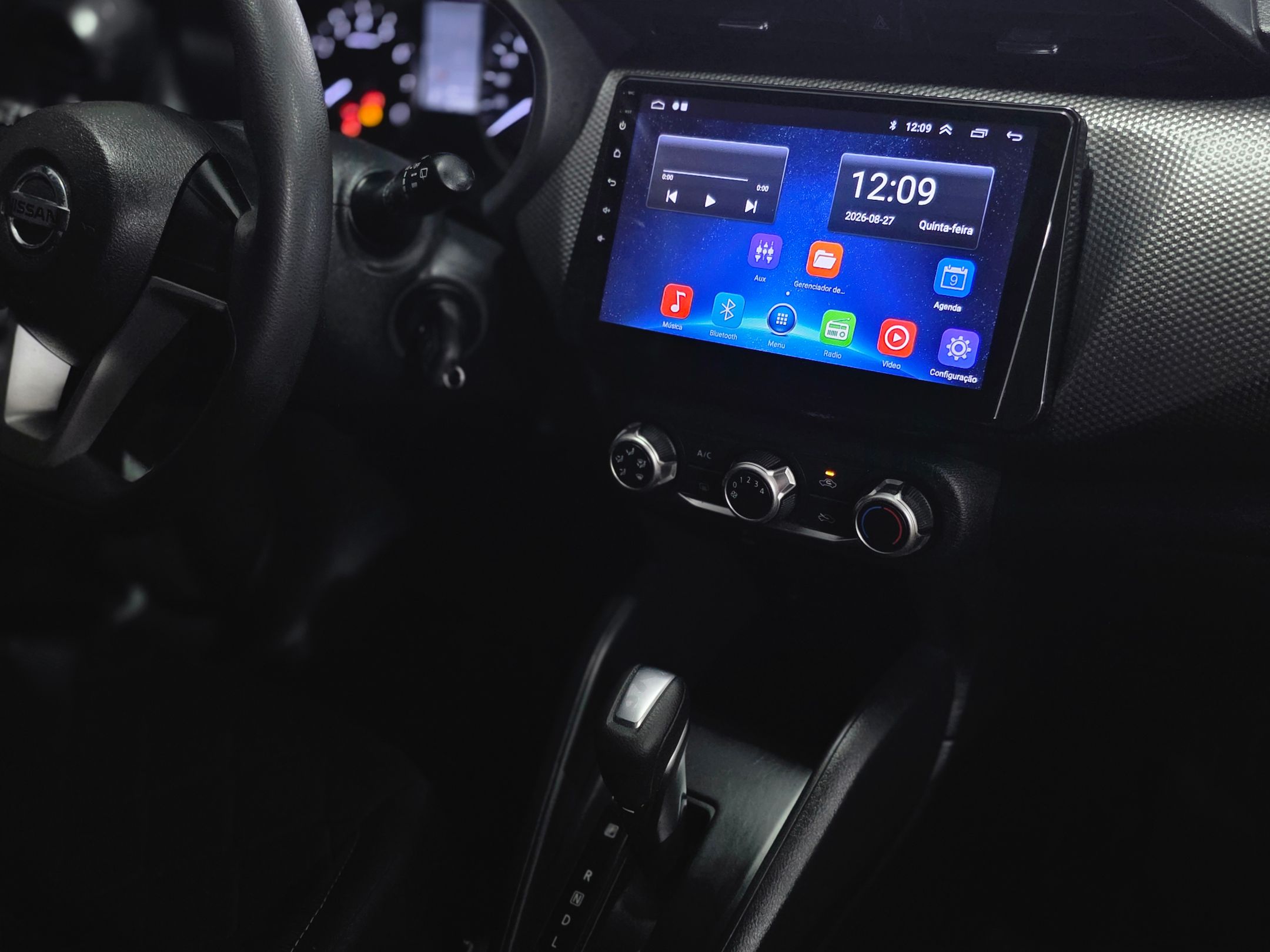 NISSAN KICKS 10