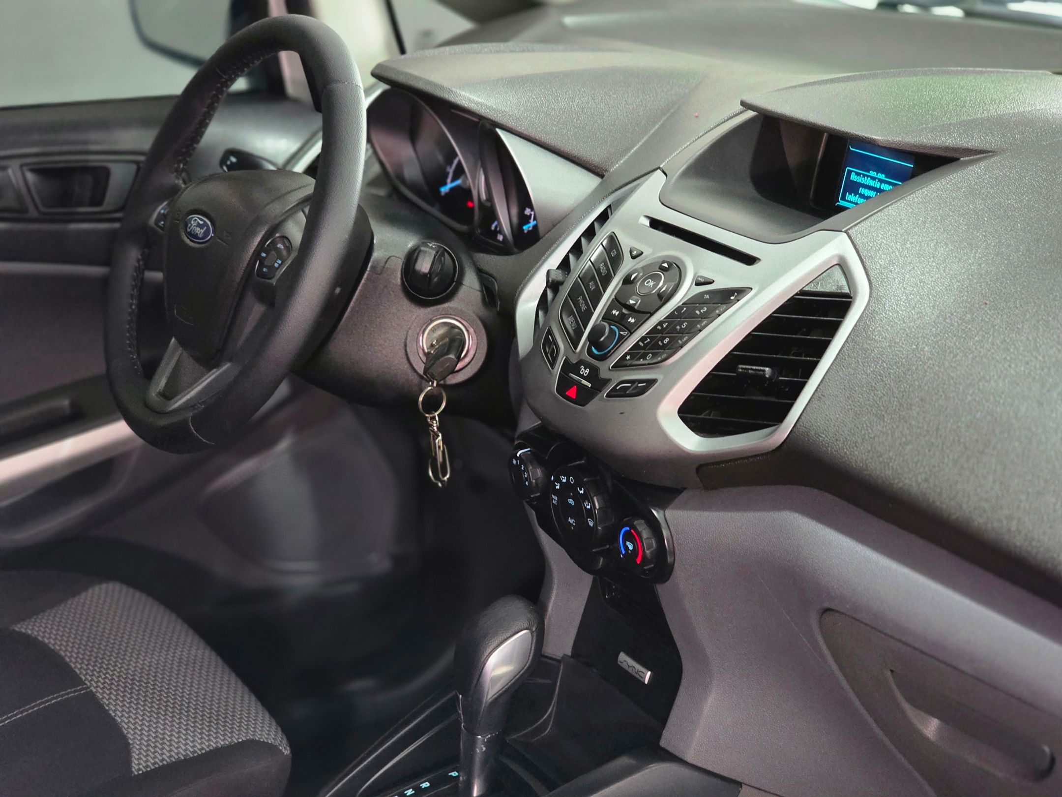 FORD ECOSPORT 9
