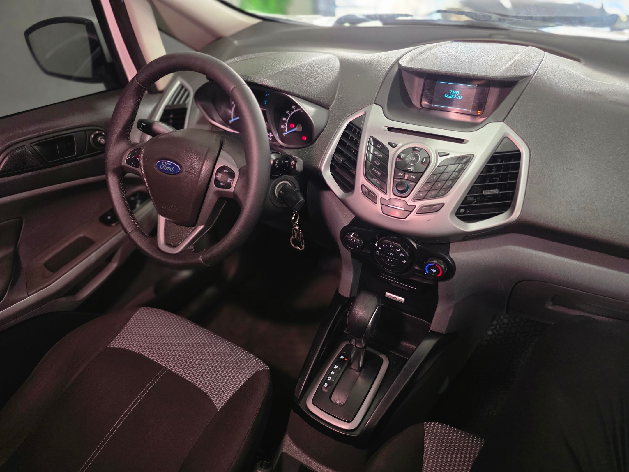 FORD ECOSPORT 10