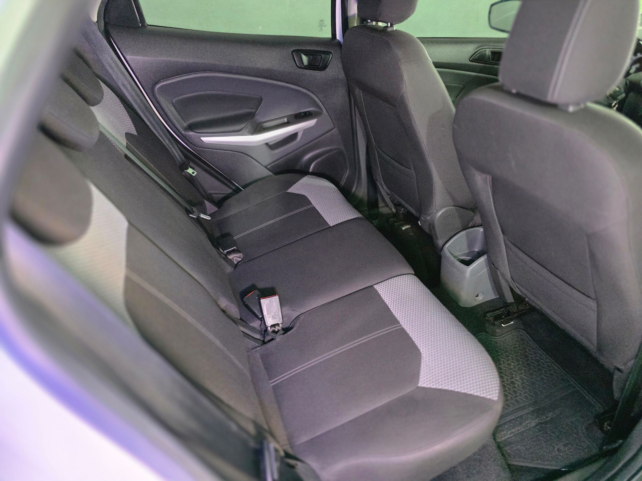FORD ECOSPORT 15