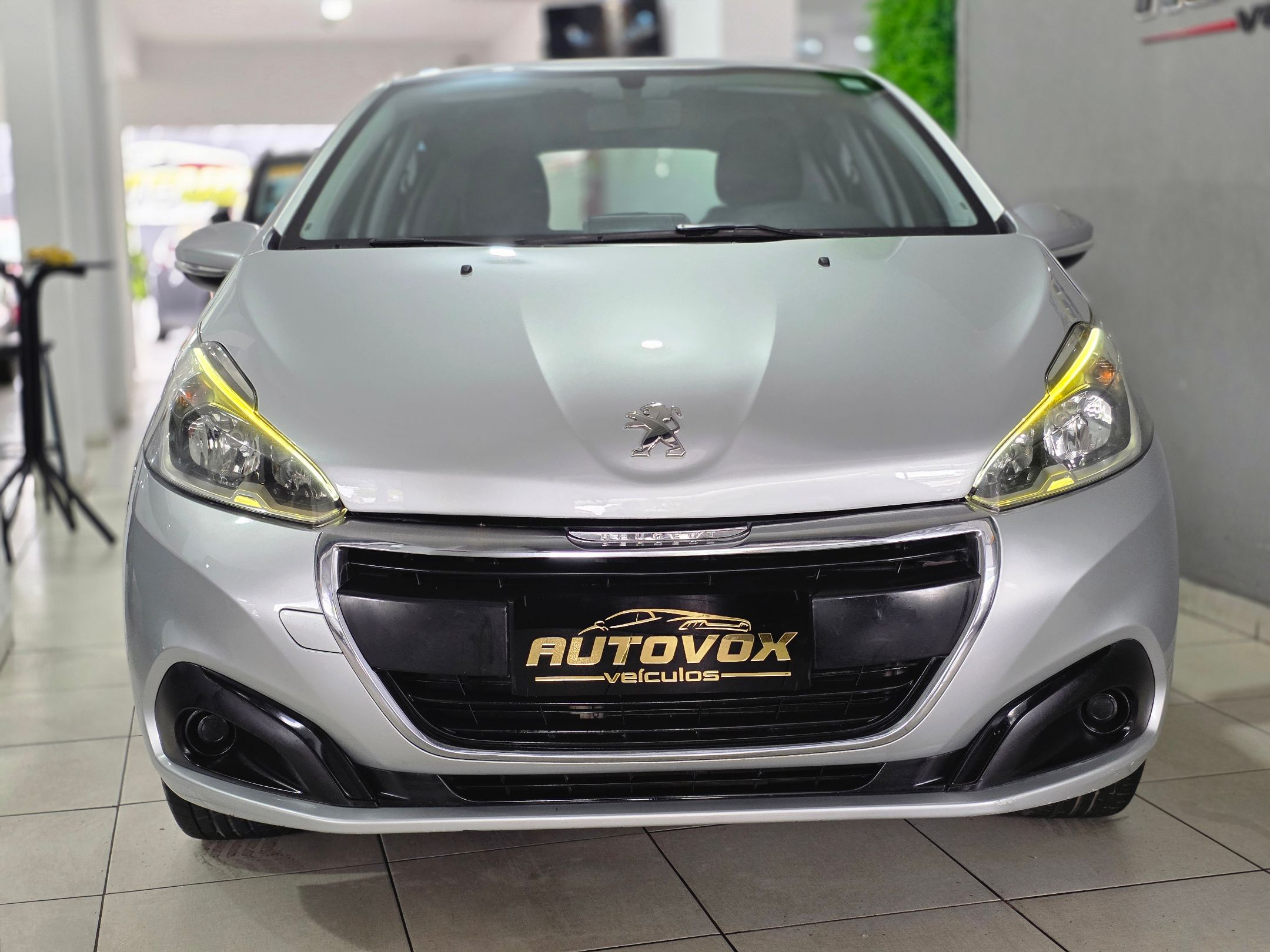 PEUGEOT 208 2