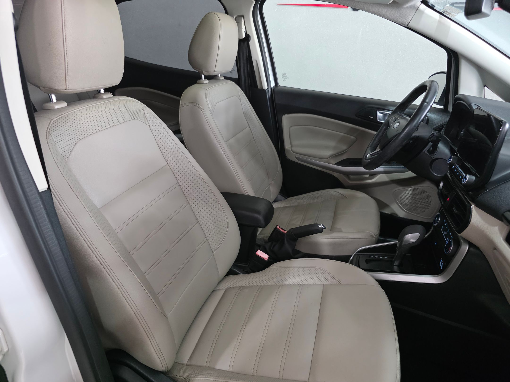 FORD ECOSPORT 14