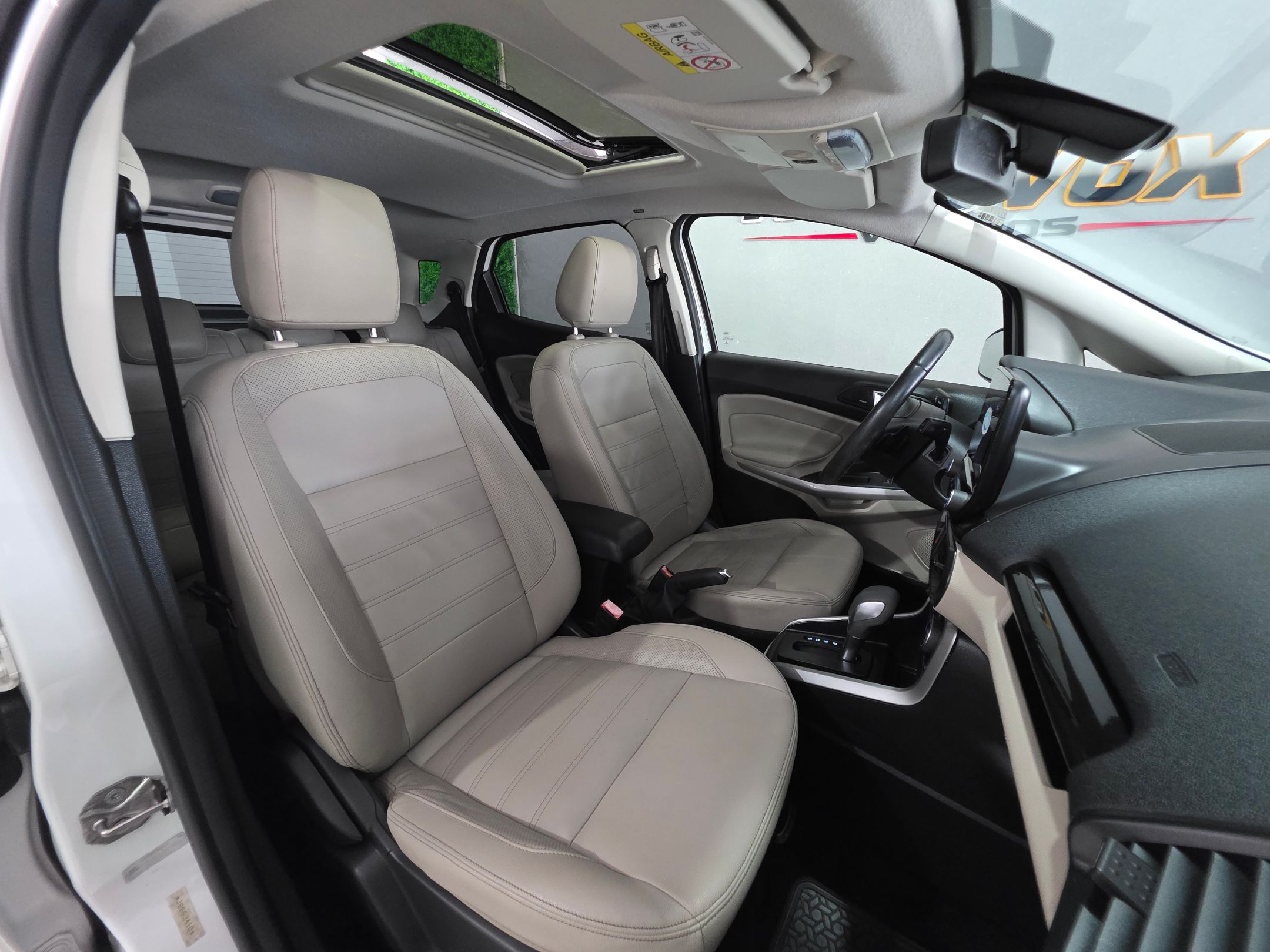 FORD ECOSPORT 13