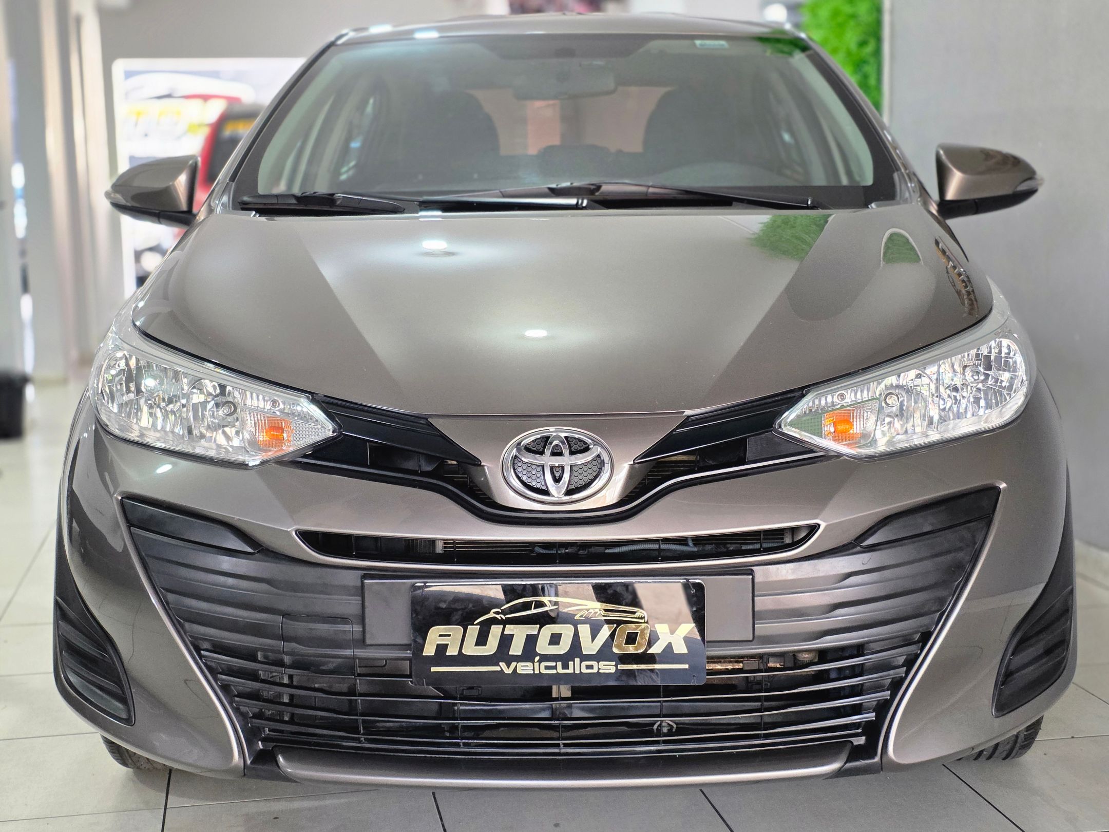 TOYOTA YARIS 4