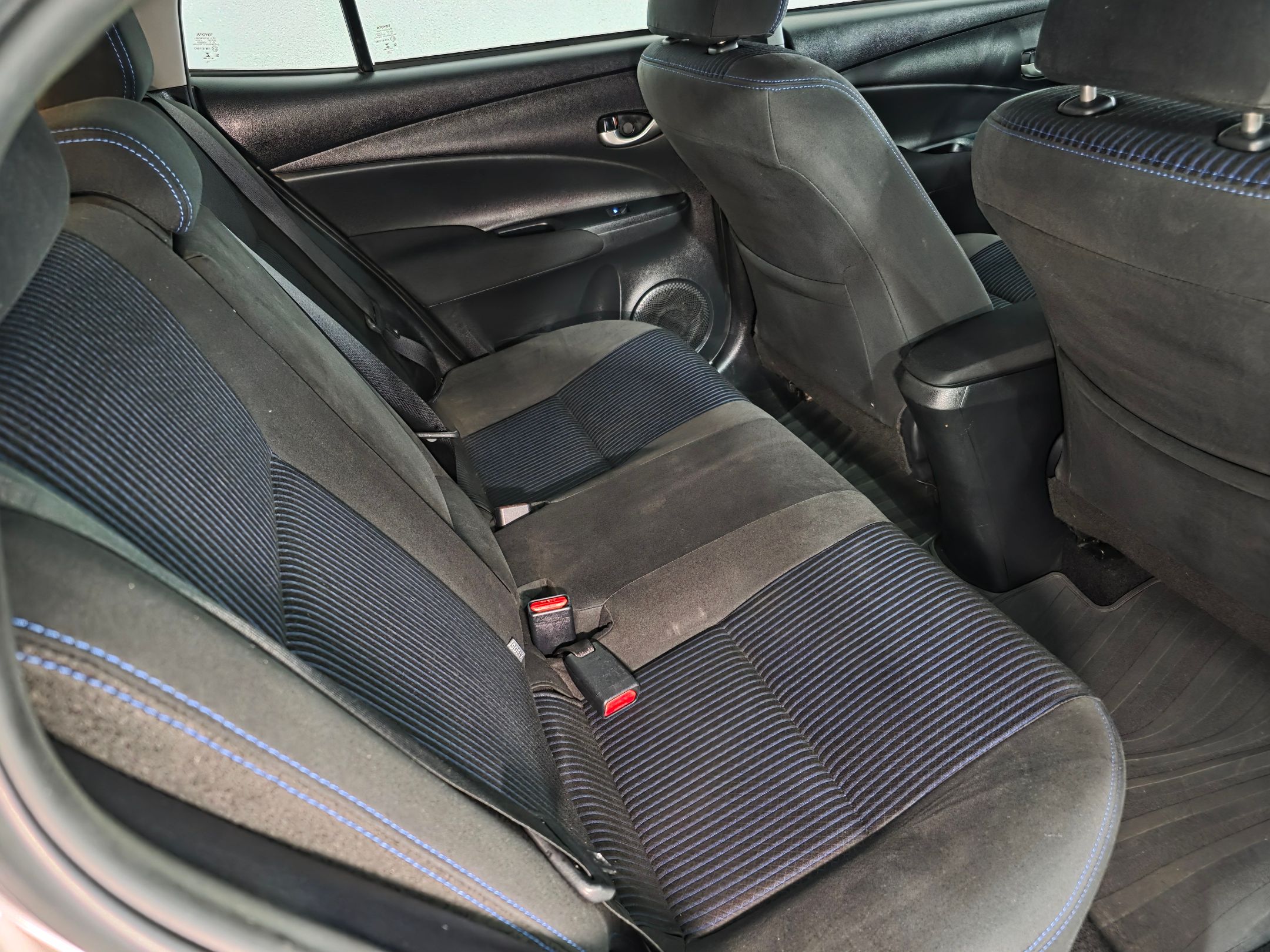 TOYOTA YARIS 8