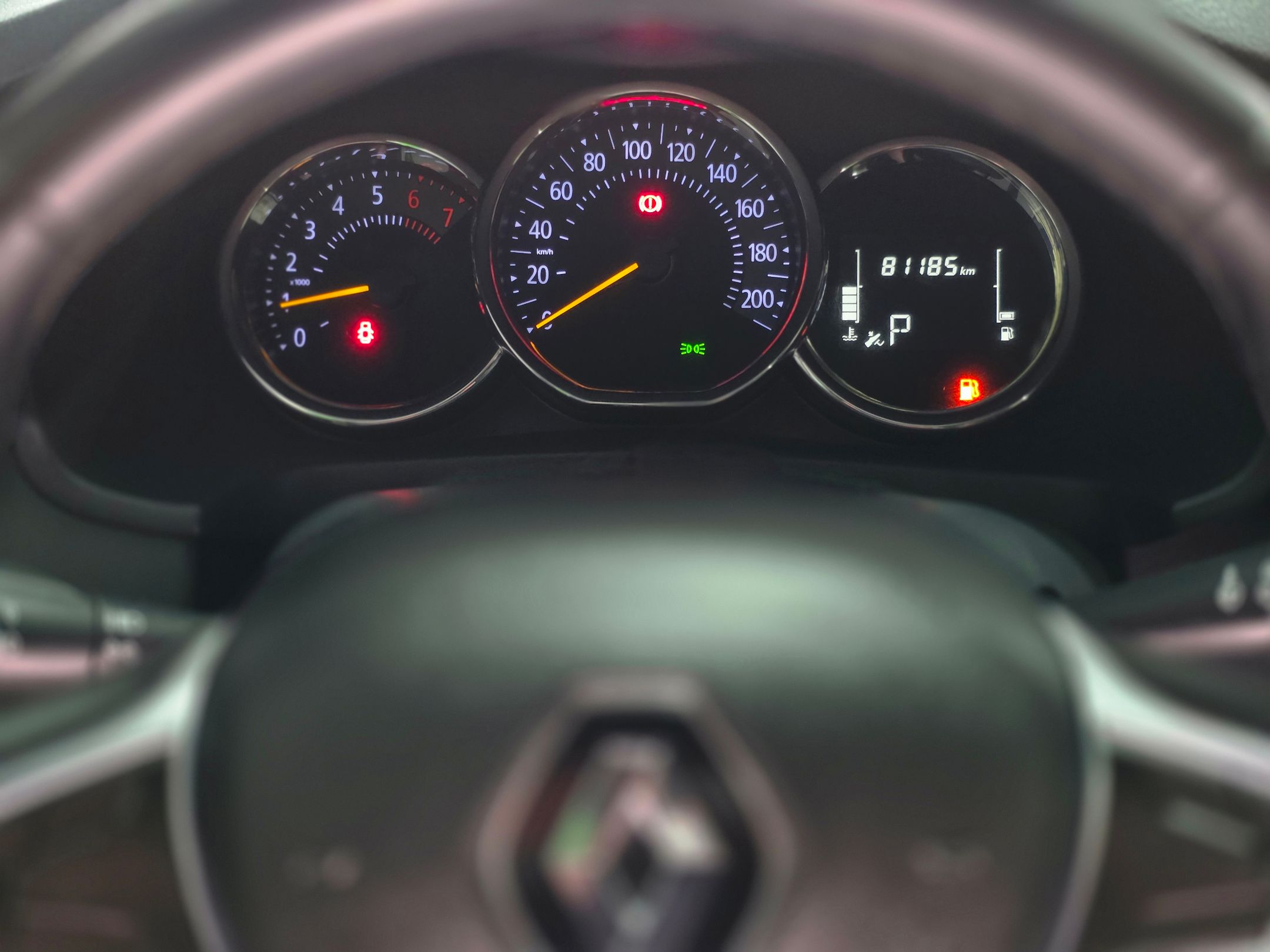 RENAULT SANDERO 9
