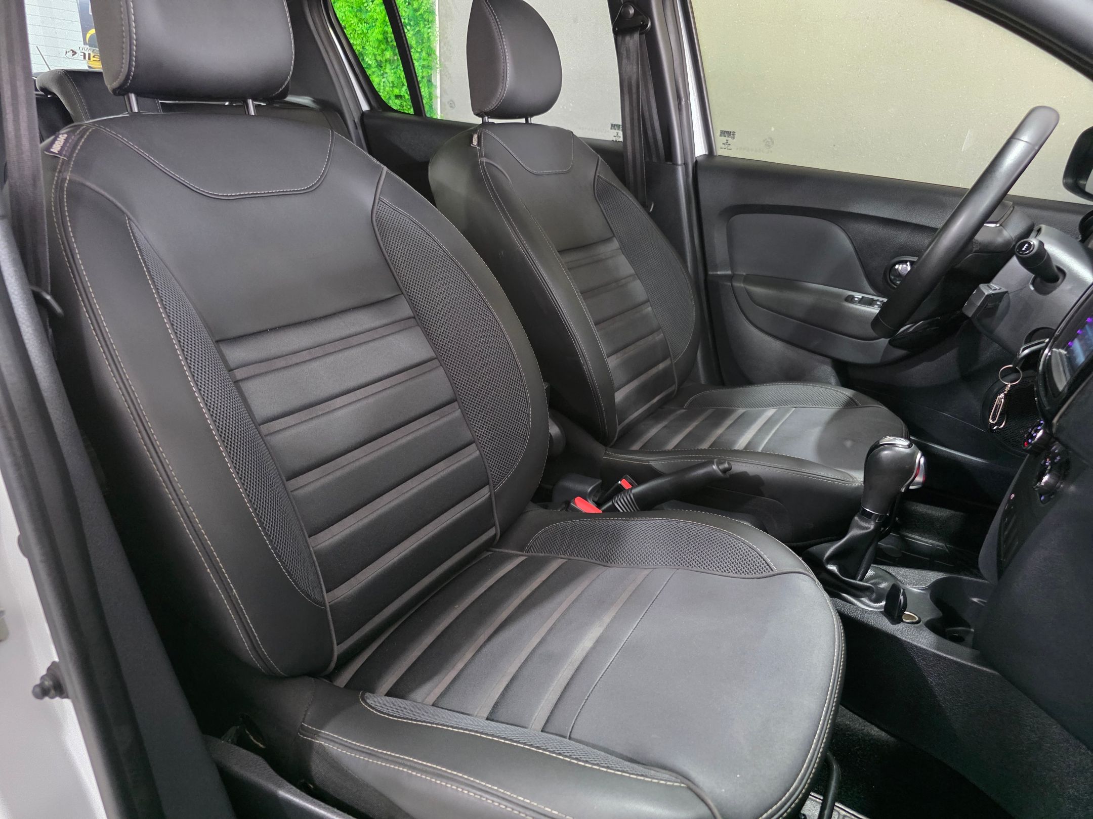 RENAULT SANDERO 11