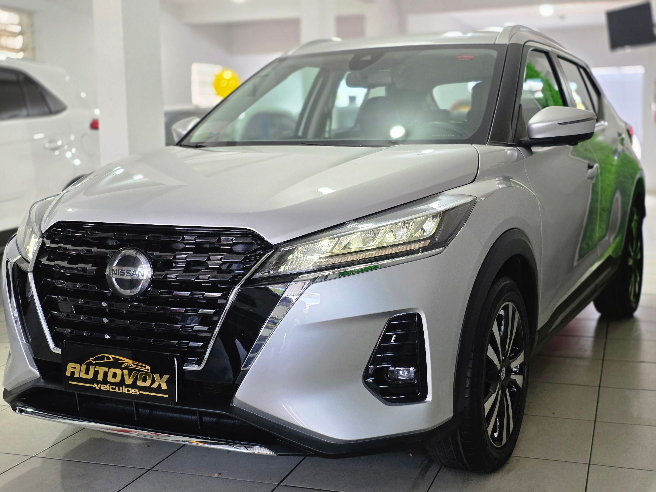 NISSAN KICKS 2