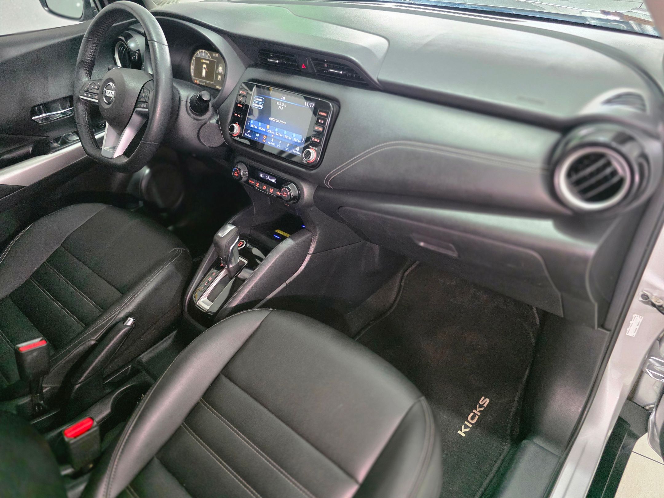 NISSAN KICKS 6