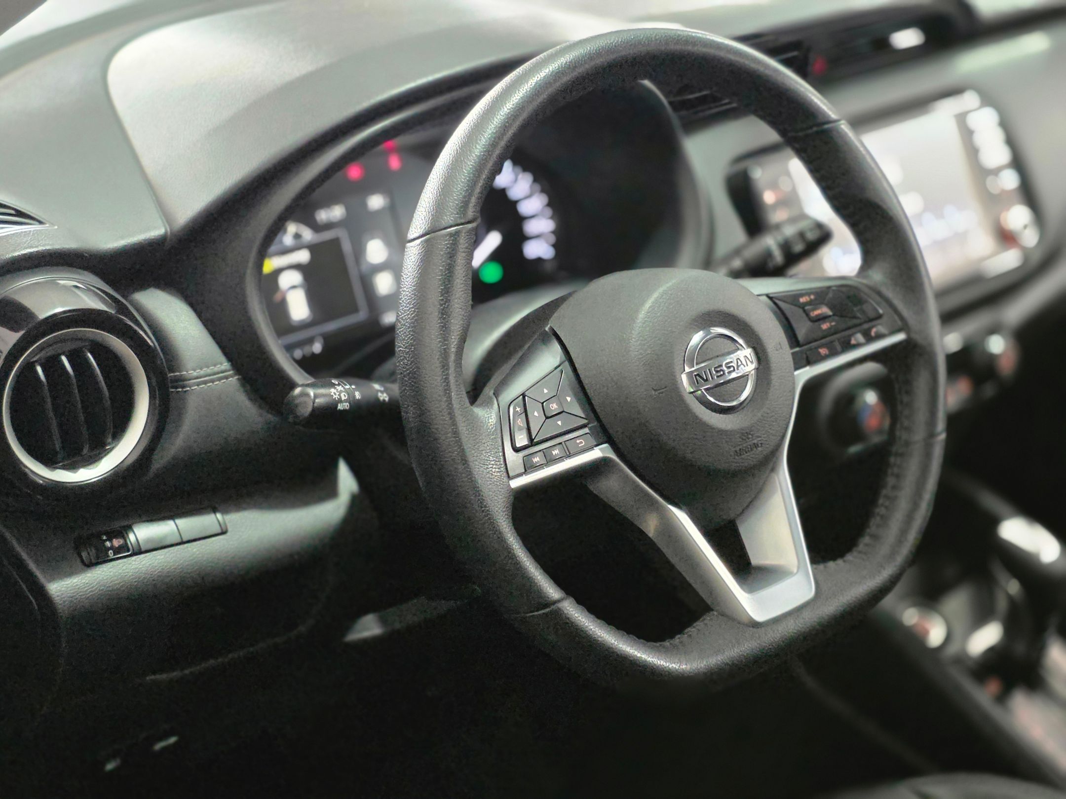 NISSAN KICKS 8