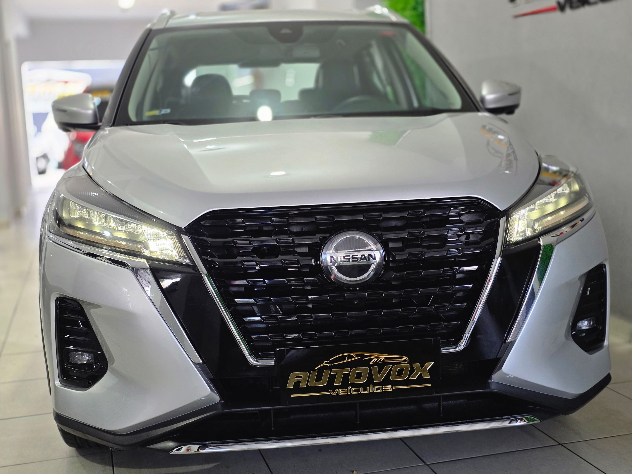 NISSAN KICKS 4