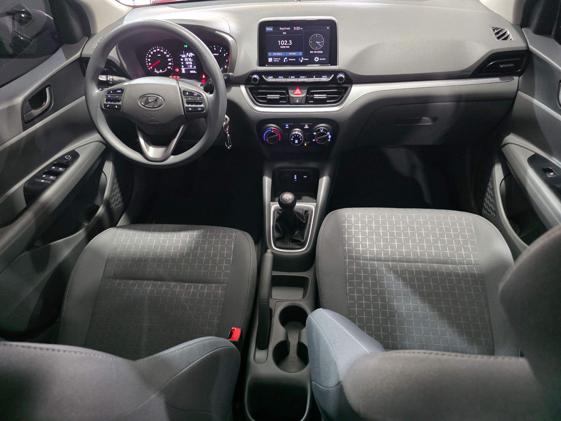 HYUNDAI HB20S 8
