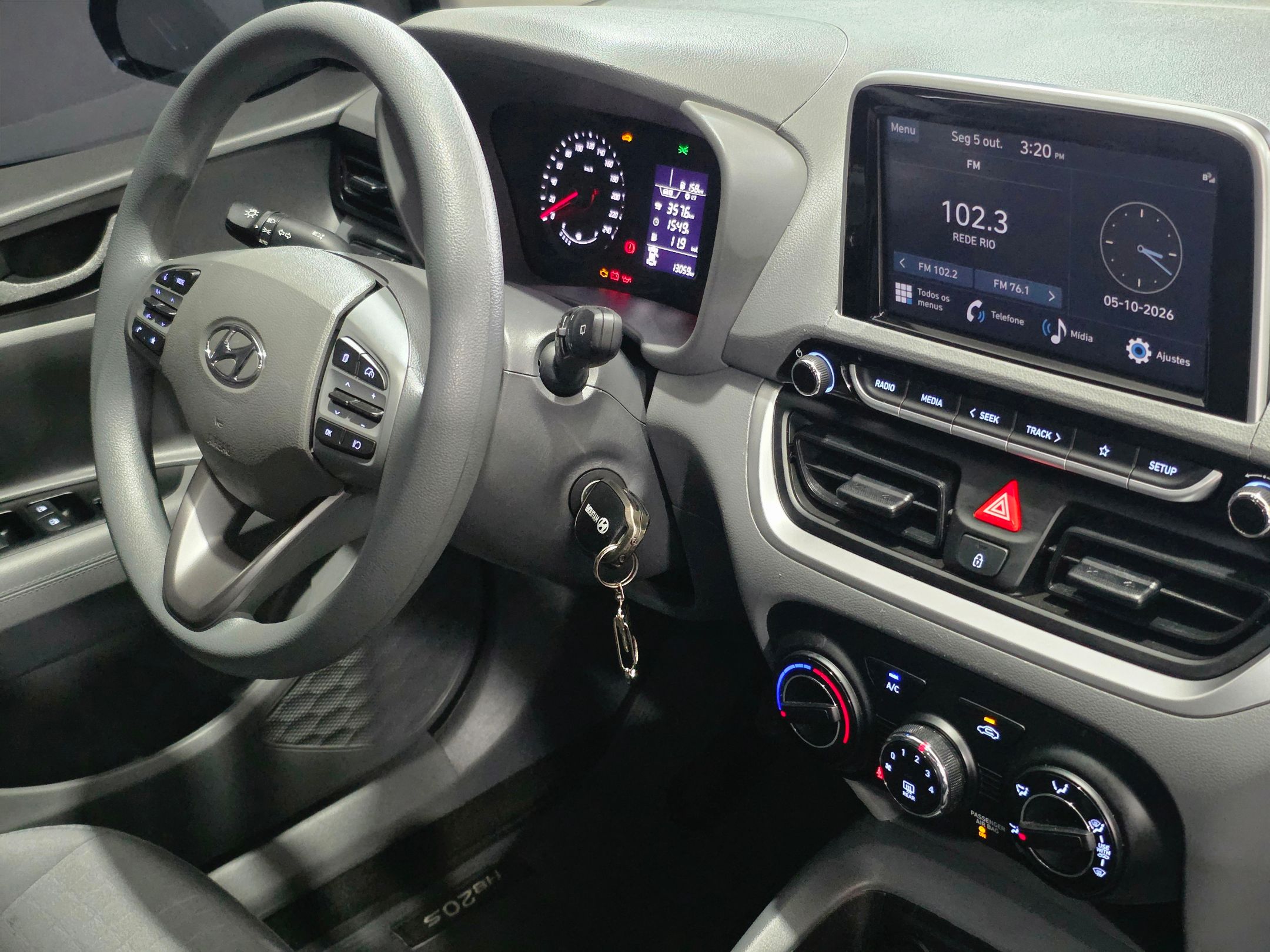 HYUNDAI HB20S 11