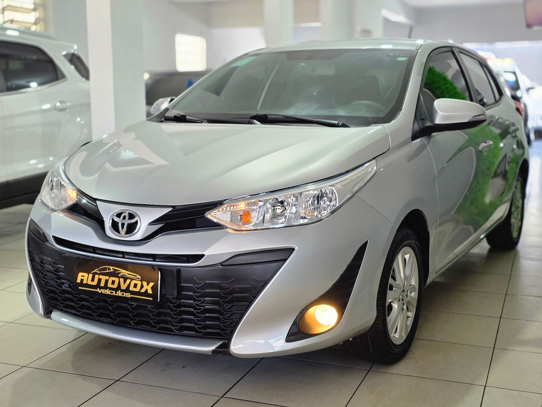 TOYOTA YARIS HATCH 5