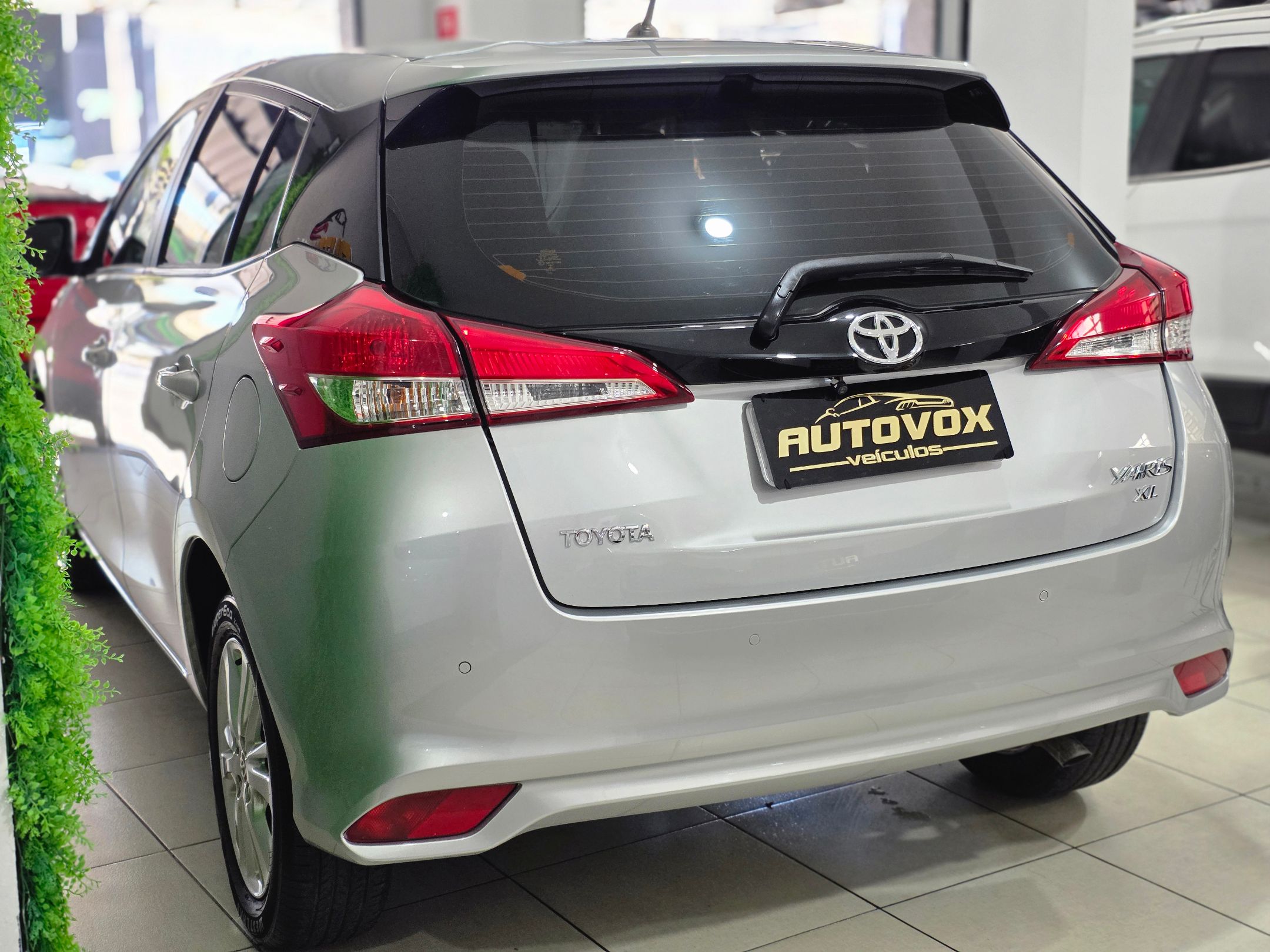 TOYOTA YARIS HATCH 6