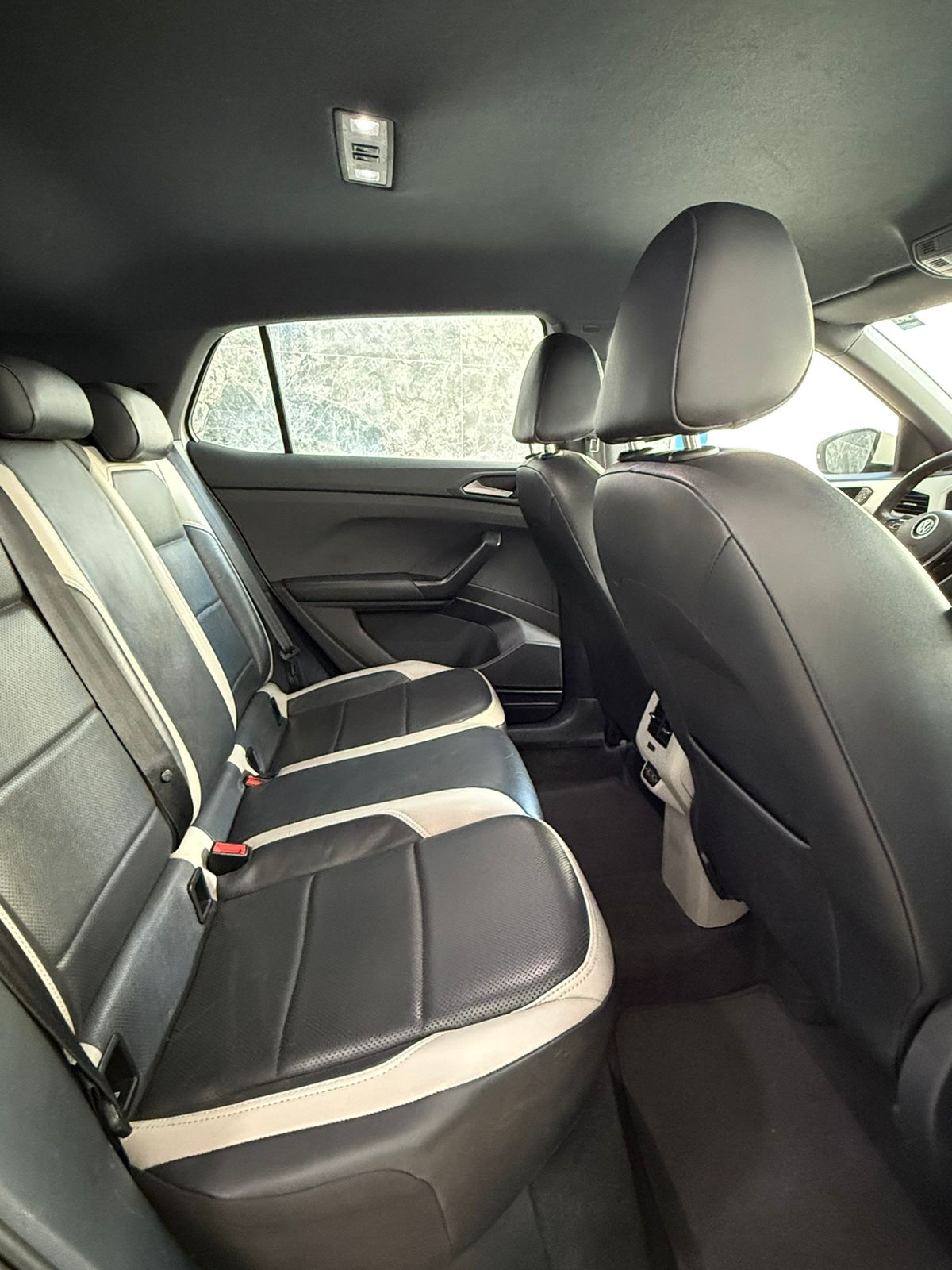 VW - VolksWagen T-Cross 6