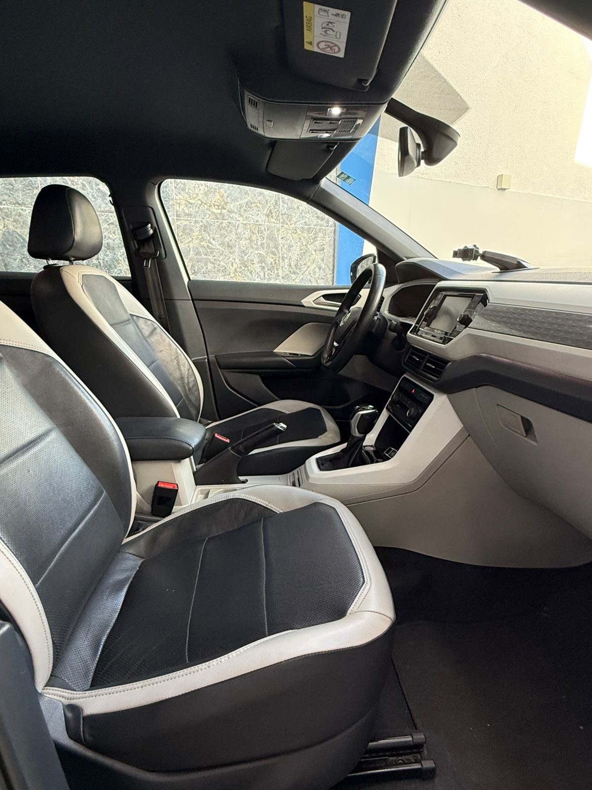 VW - VolksWagen T-Cross 8