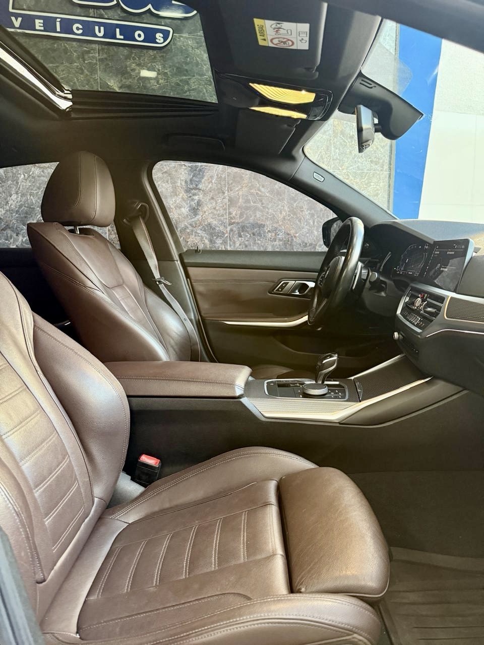 BMW 320iA 5