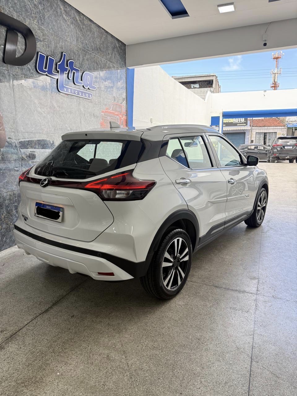 NISSAN KICKS 3