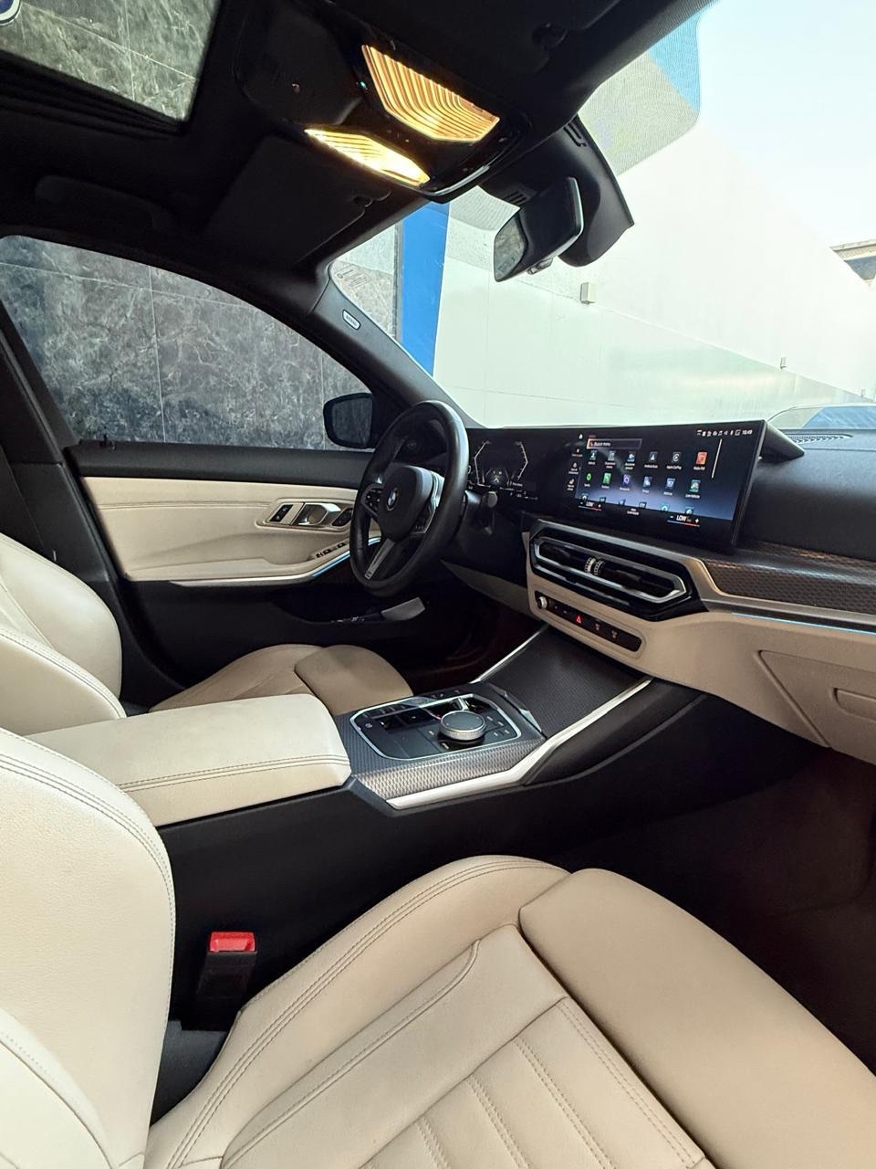 BMW 320i 2