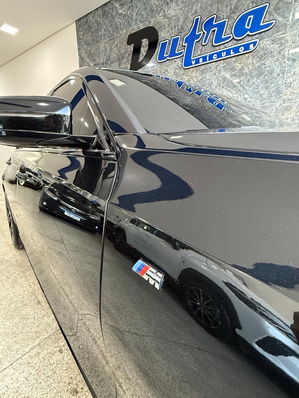 BMW 320i 9