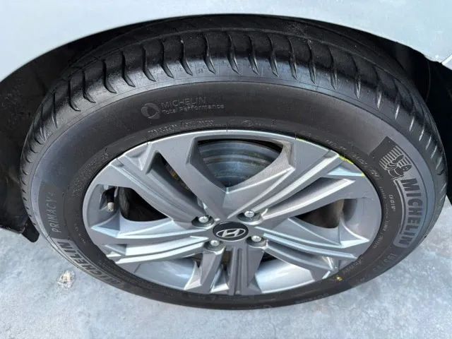 Hyundai HB20 13