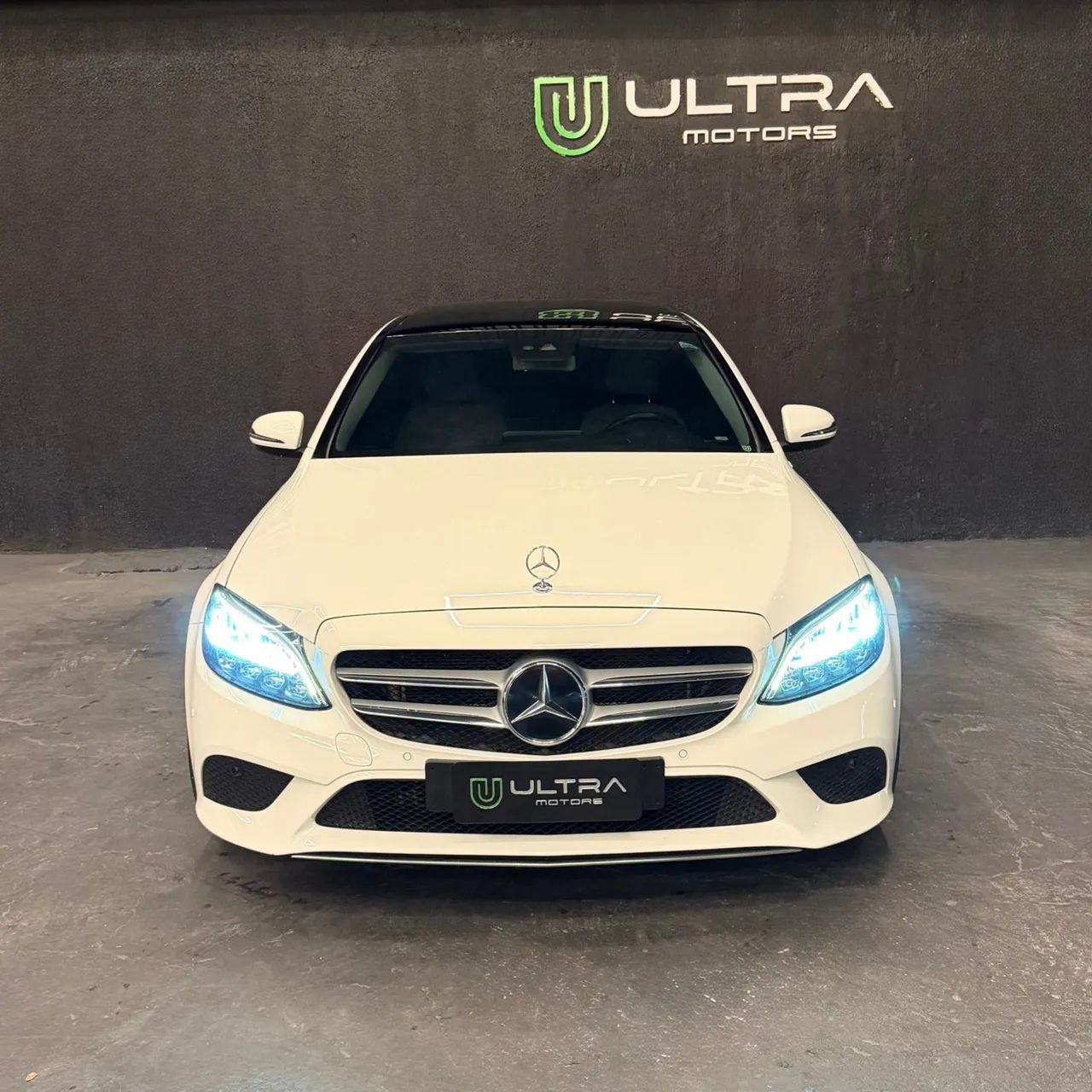 Mercedes-Benz C-200 2