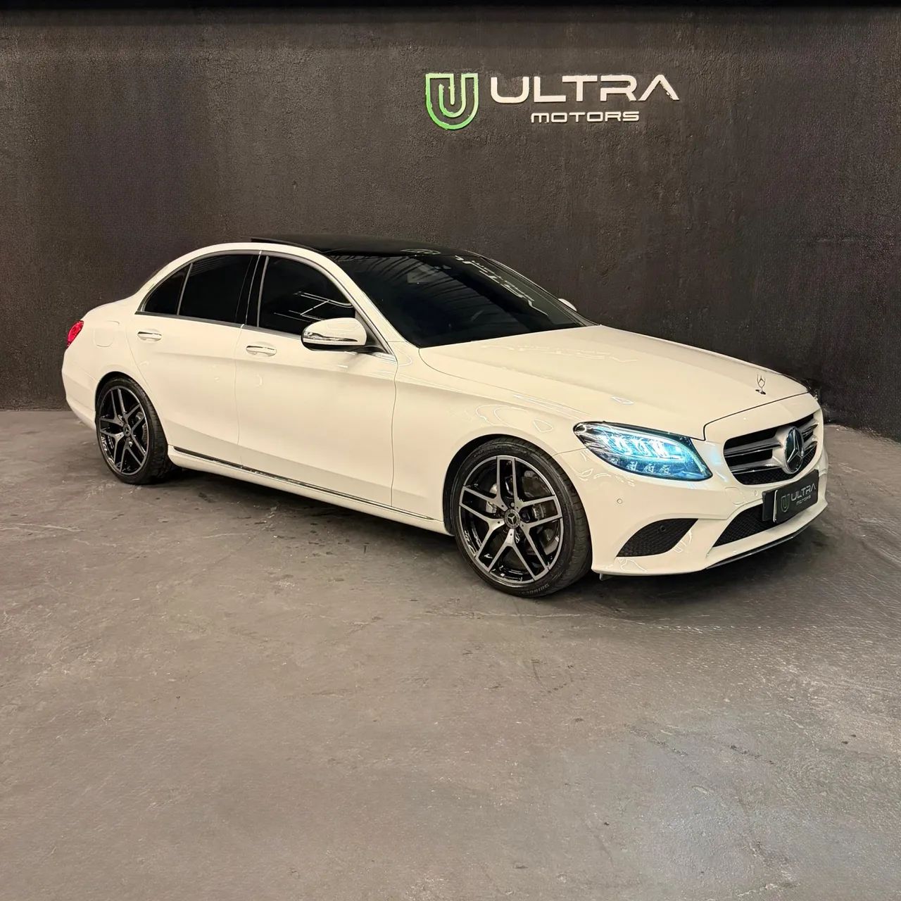 Mercedes-Benz C-200 2020