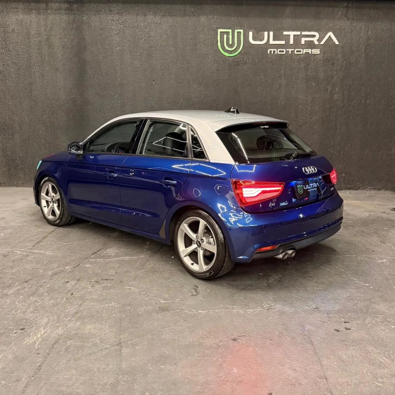 Audi A1 4