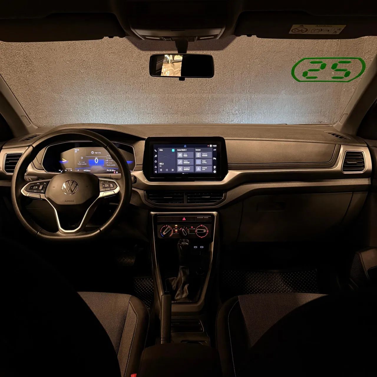Volkswagen T-CROSS 8