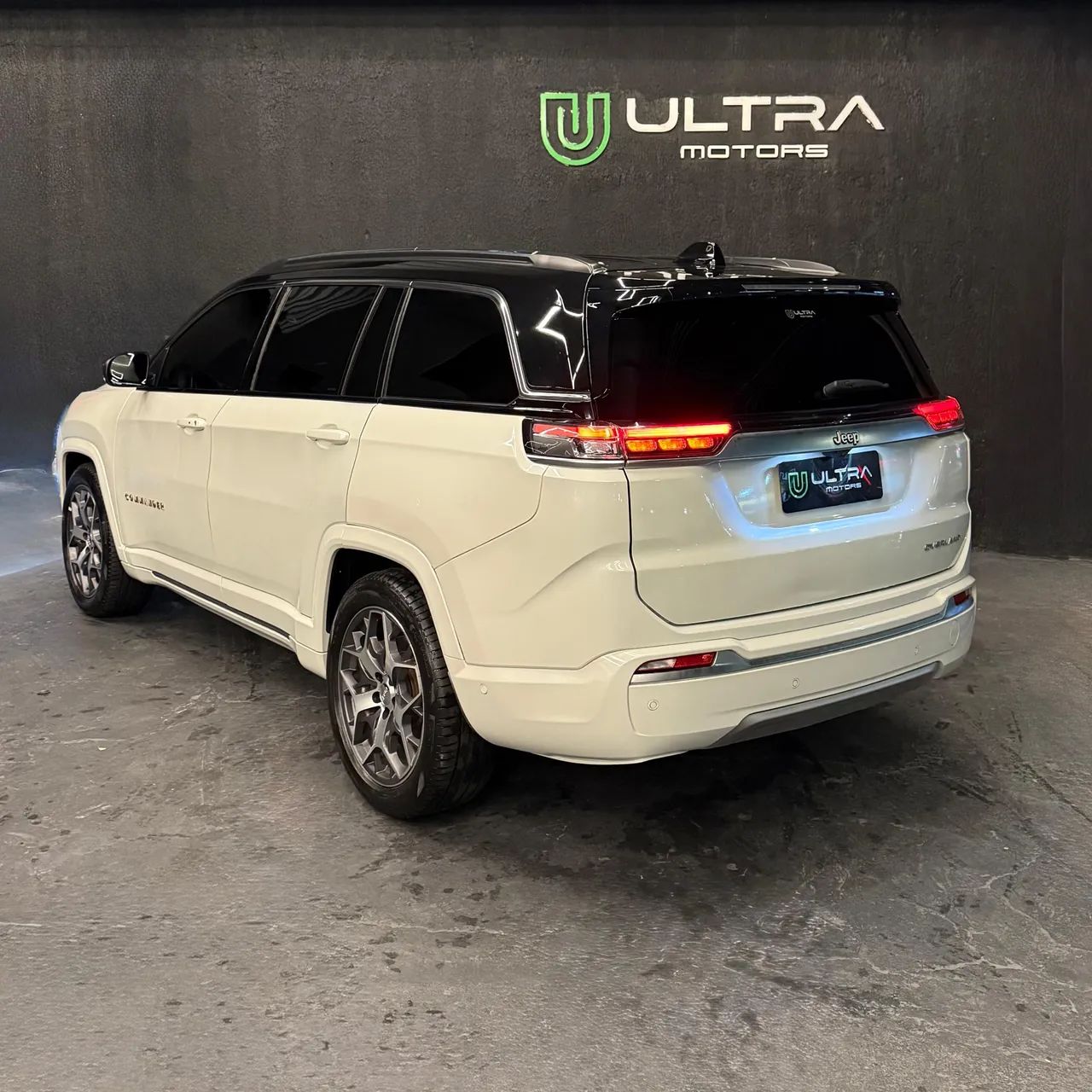 Jeep COMMANDER 4