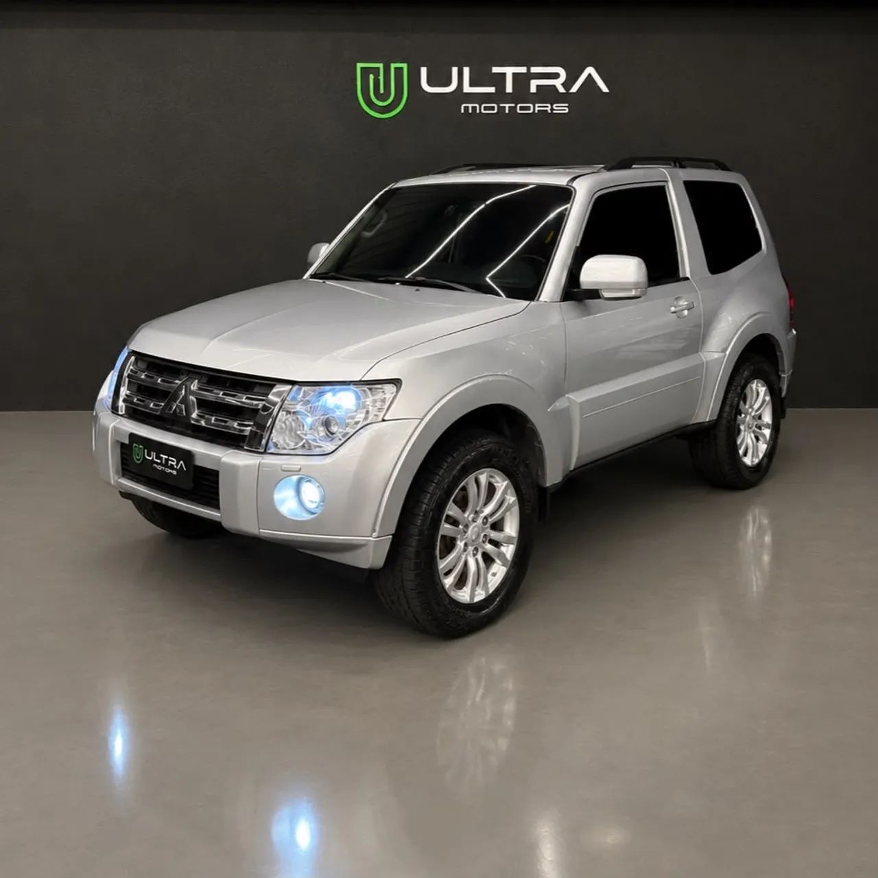 Mitsubishi PAJERO 3