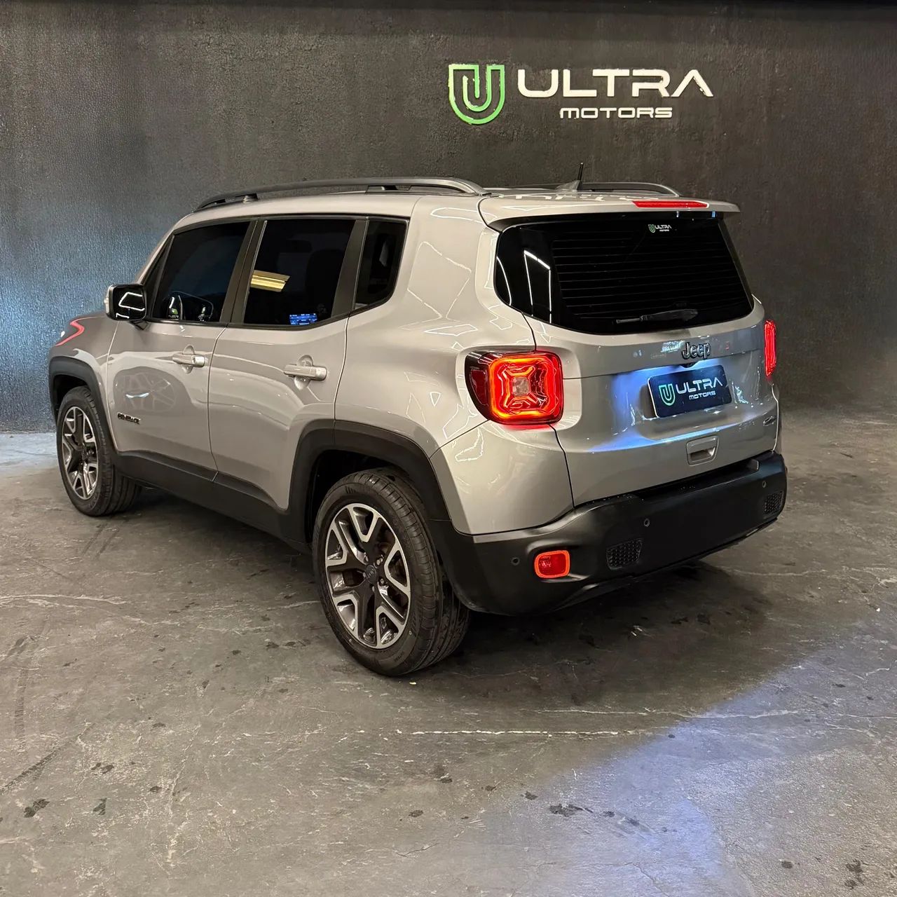 Jeep RENEGADE 4