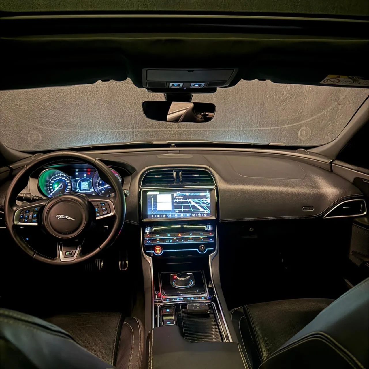 Jaguar XE 11