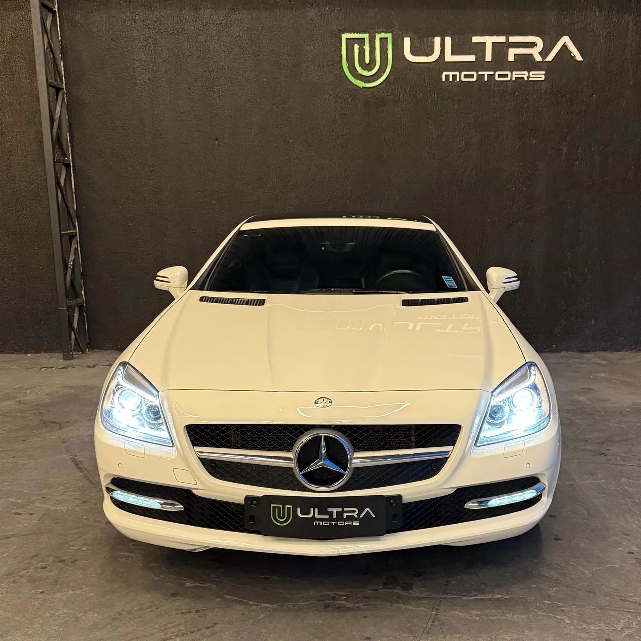 Mercedes-Benz SLK-300 3