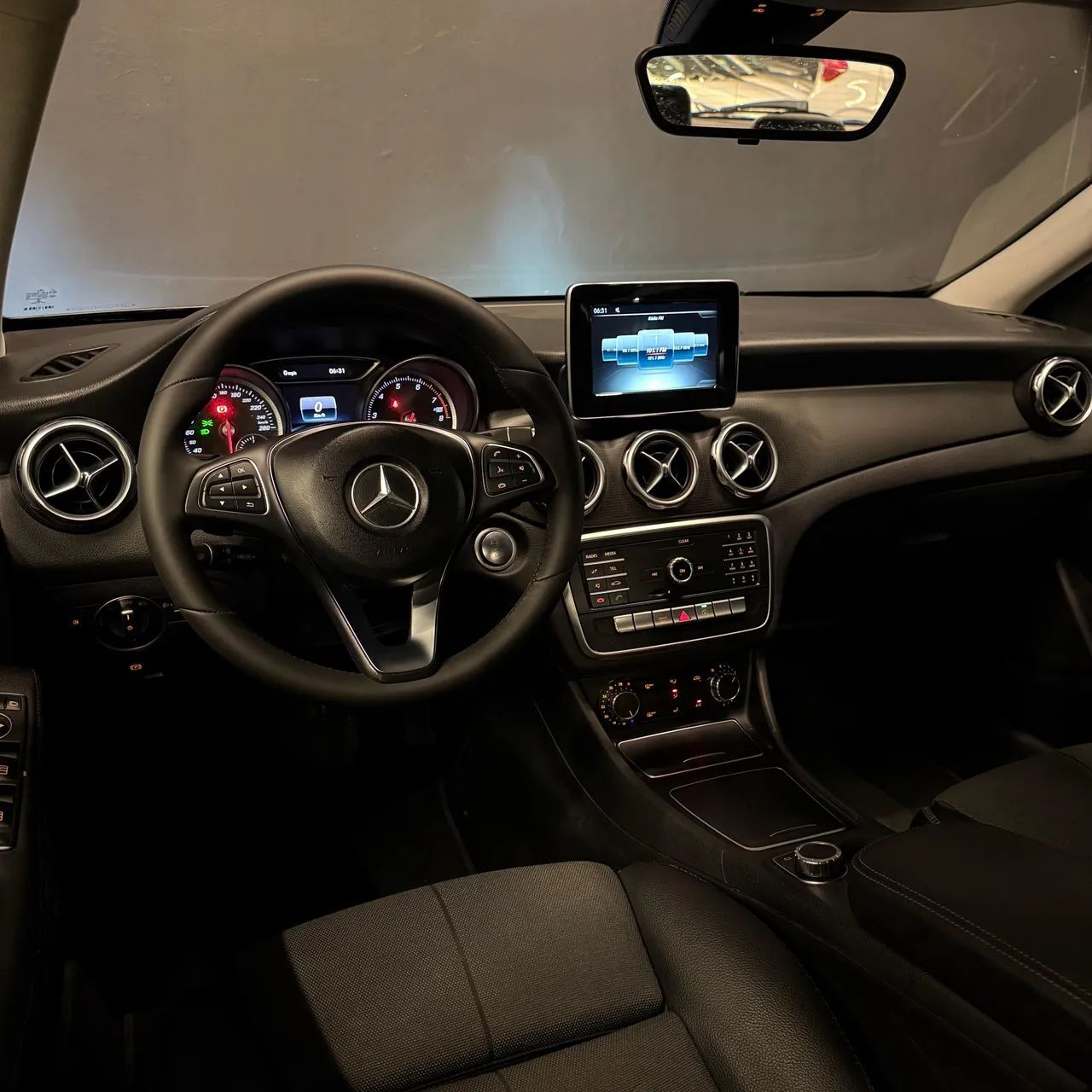 Mercedes-Benz GLA 7