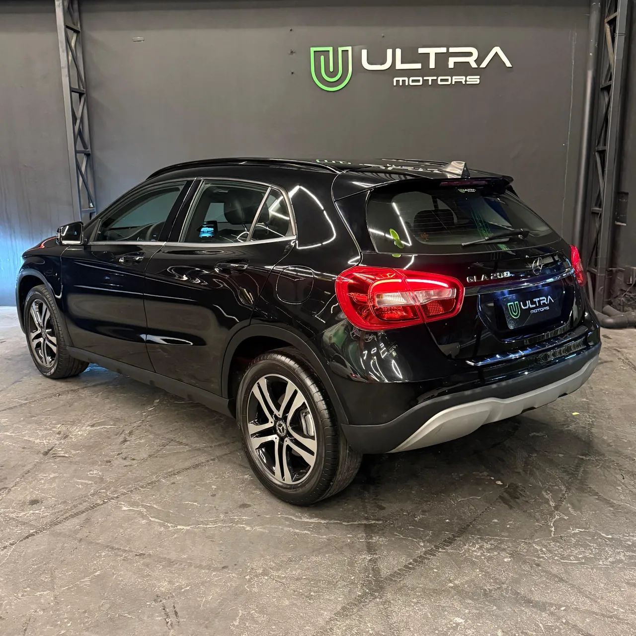Mercedes-Benz GLA 6