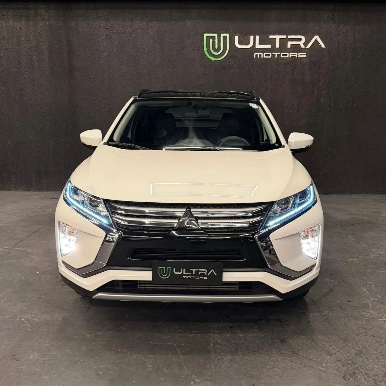 Mitsubishi ECLIPSE-CROSS 2